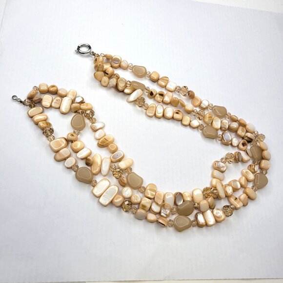 Pastel Beige Mother of Pearl Necklace Shell Bead Chips Three Strand Bib Necklace - Picture 4 of 10
